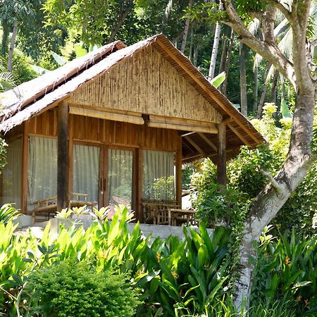 D'Lagoon Dive Resort Bitung Esterno foto